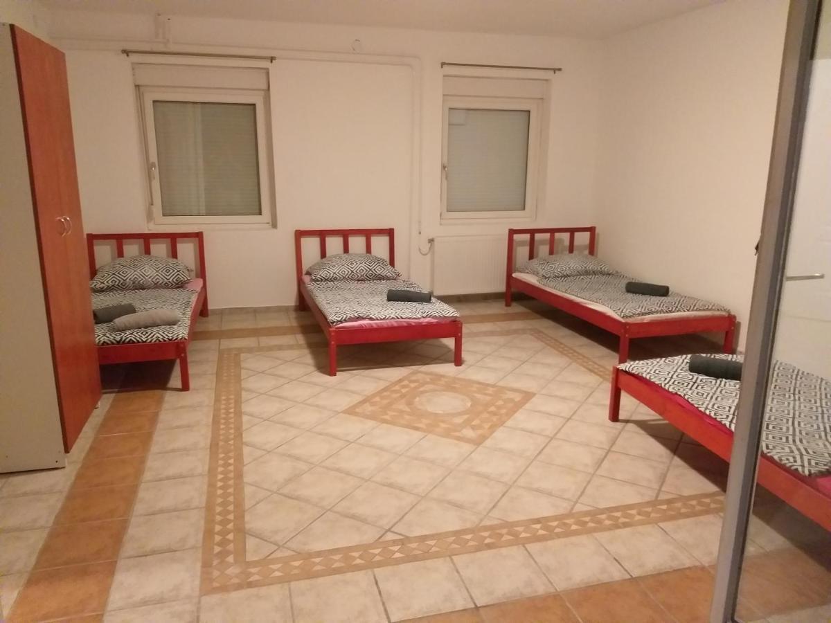 Azure House Aparthotel Keszthely Ngoại thất bức ảnh