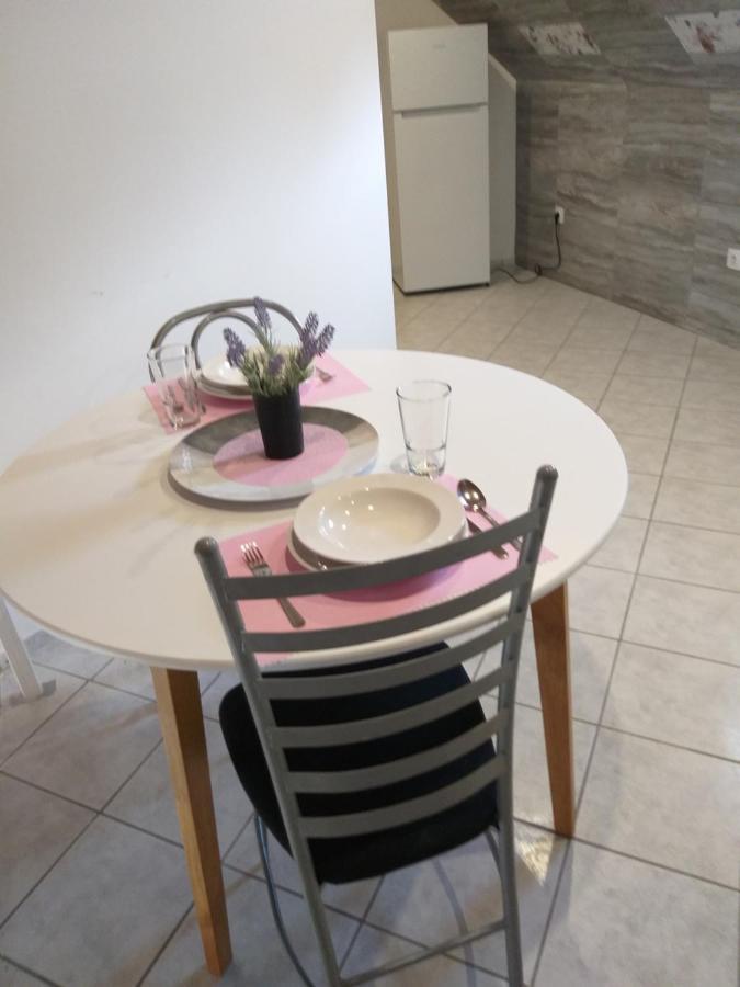 Azure House Aparthotel Keszthely Ngoại thất bức ảnh