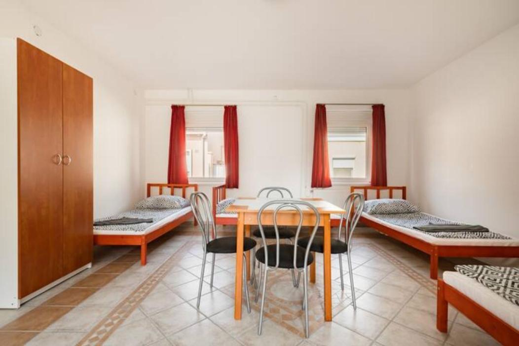 Azure House Aparthotel Keszthely Ngoại thất bức ảnh