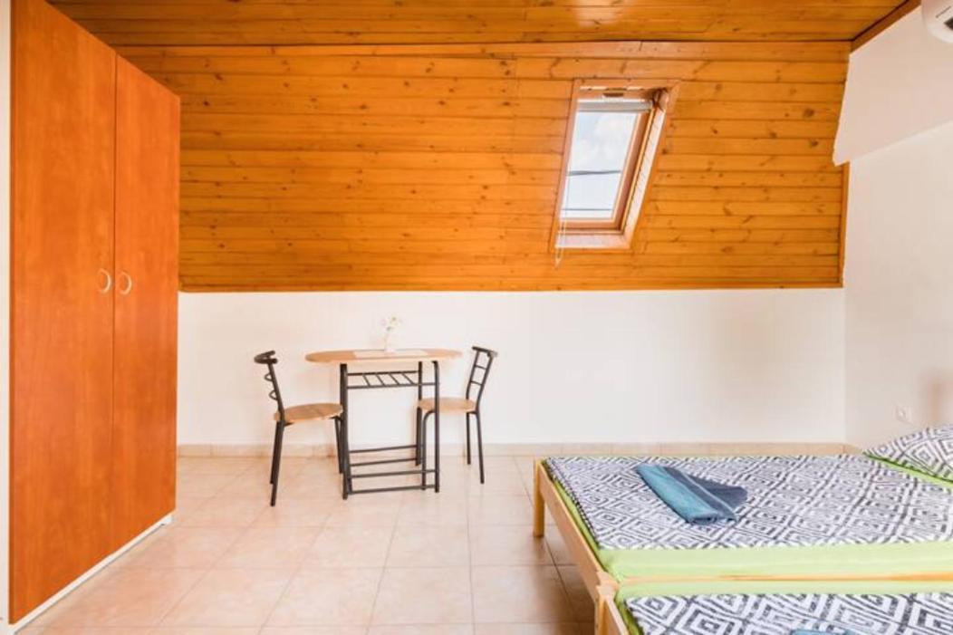 Azure House Aparthotel Keszthely Ngoại thất bức ảnh
