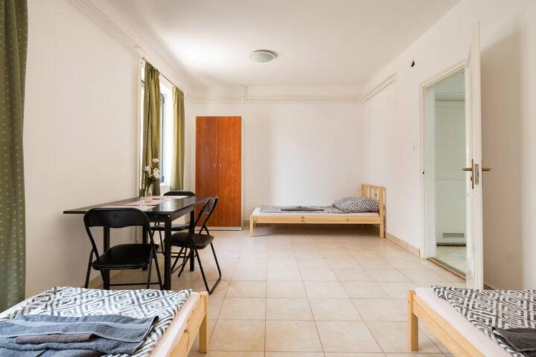 Azure House Aparthotel Keszthely Ngoại thất bức ảnh