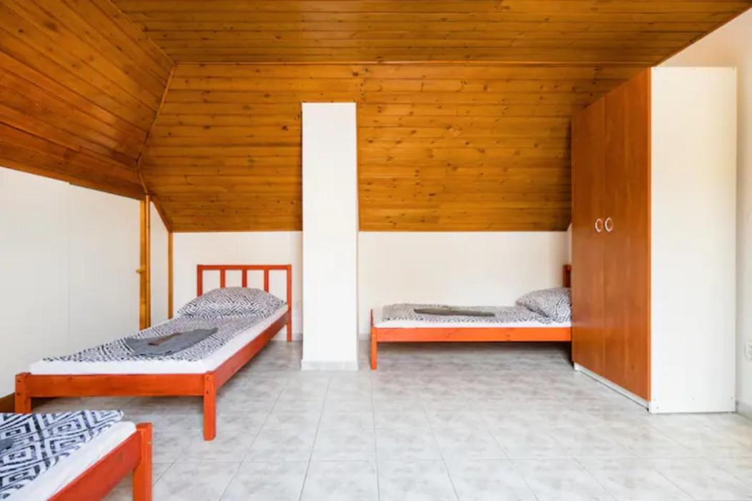 Azure House Aparthotel Keszthely Ngoại thất bức ảnh