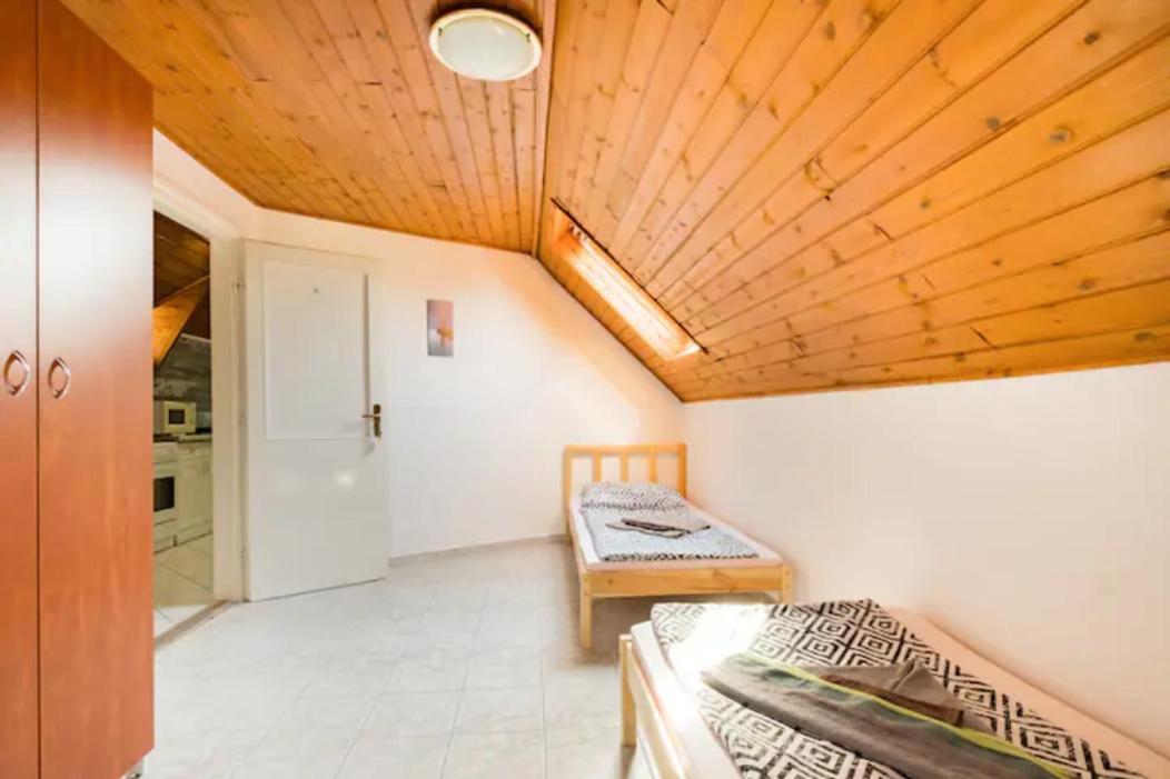 Azure House Aparthotel Keszthely Ngoại thất bức ảnh