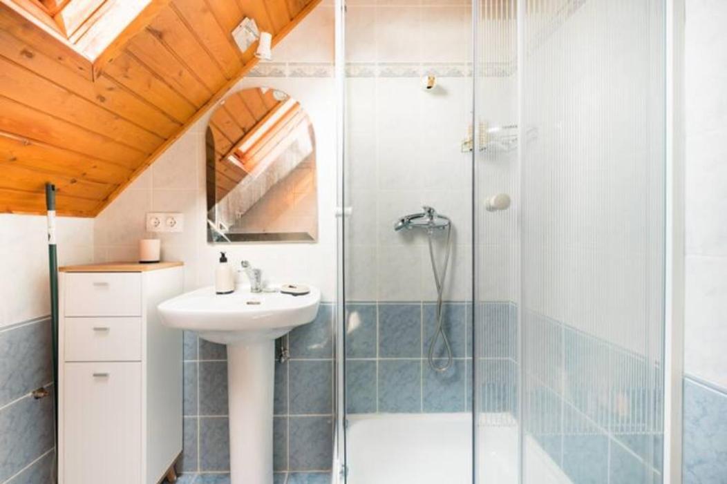 Azure House Aparthotel Keszthely Ngoại thất bức ảnh
